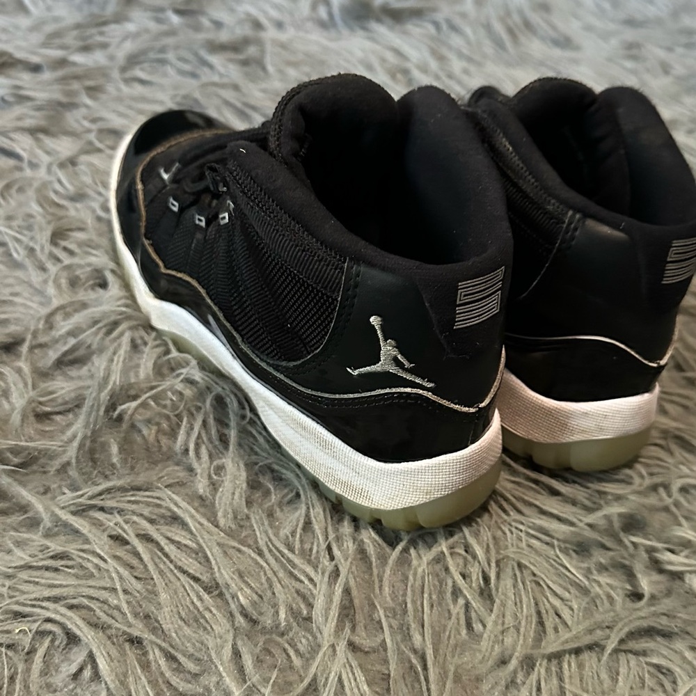 Jordan Kids Black and White Sneakers - Picture 5 of 5